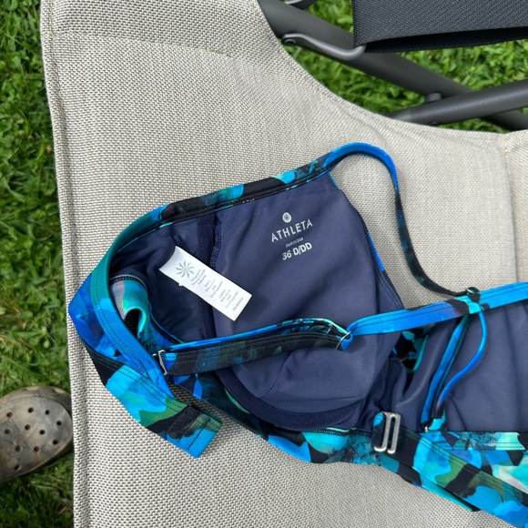 Athleta underwire cross front and back bikini top - Picture 6 of 10